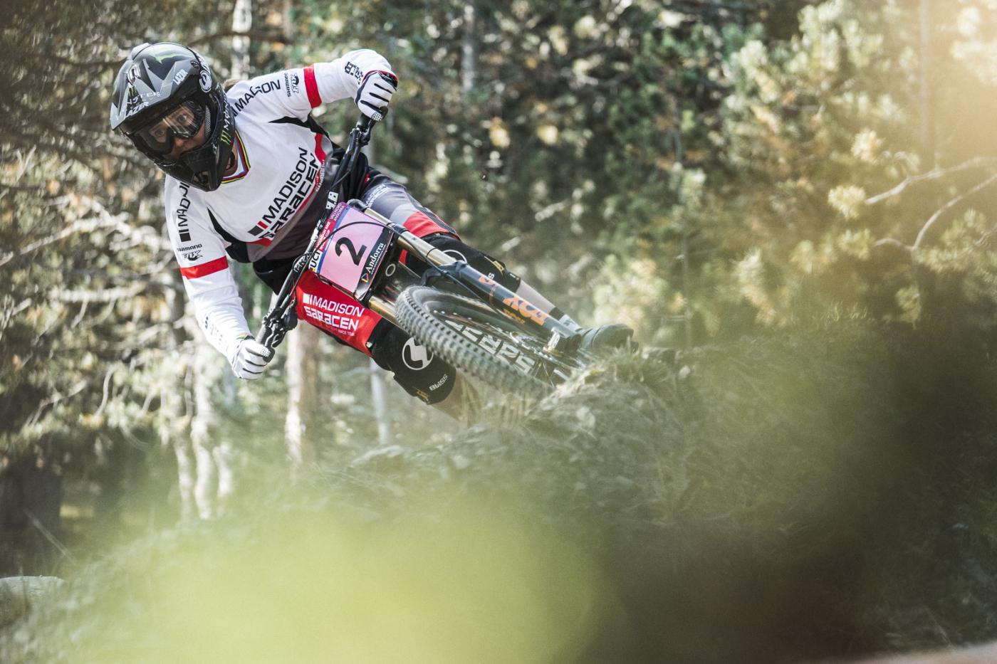 Manon Carpenter Madison Saracen Myst Pro Carbon Shimano UCI Downhill World Cup Wideopenmag